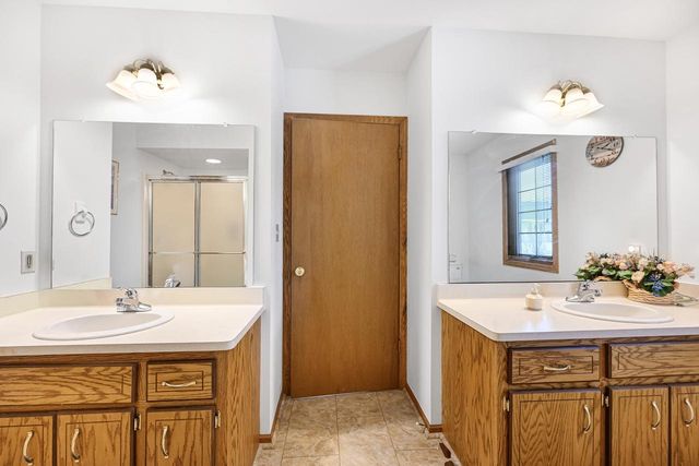 S77W16864 Casey DRIVE, Muskego, WI 53150