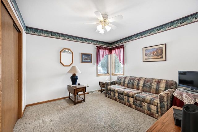 S77W16864 Casey DRIVE, Muskego, WI 53150