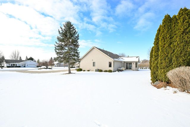 S77W16864 Casey DRIVE, Muskego, WI 53150