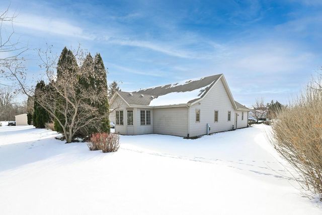 S77W16864 Casey DRIVE, Muskego, WI 53150