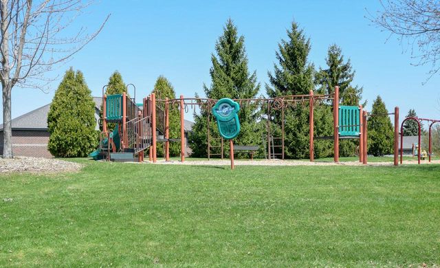 S77W16864 Casey DRIVE, Muskego, WI 53150