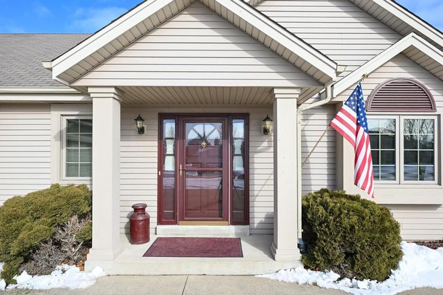 S77W16864 Casey DRIVE, Muskego, WI 53150