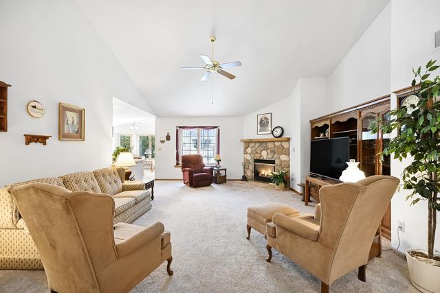 S77W16864 Casey DRIVE, Muskego, WI 53150