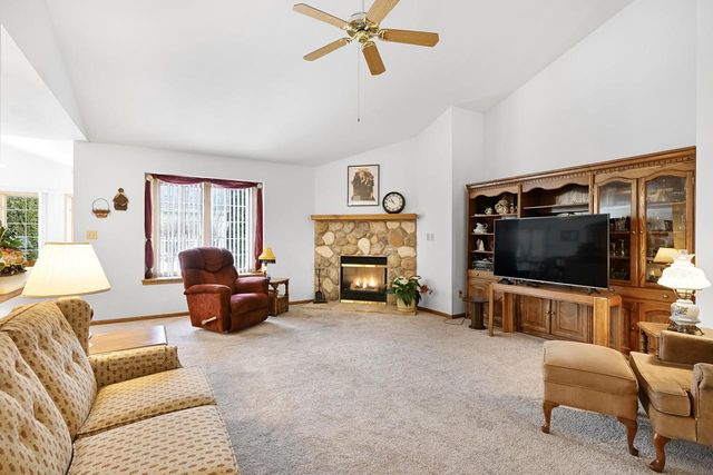 S77W16864 Casey DRIVE, Muskego, WI 53150