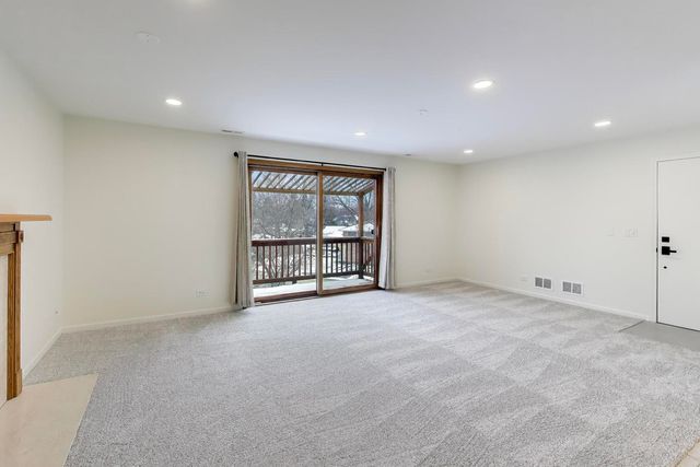 1209 E Davis Street E 3, Arlington Heights, IL 60005