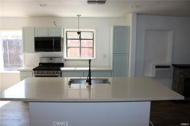 27338 Foster, Highland, CA 92346