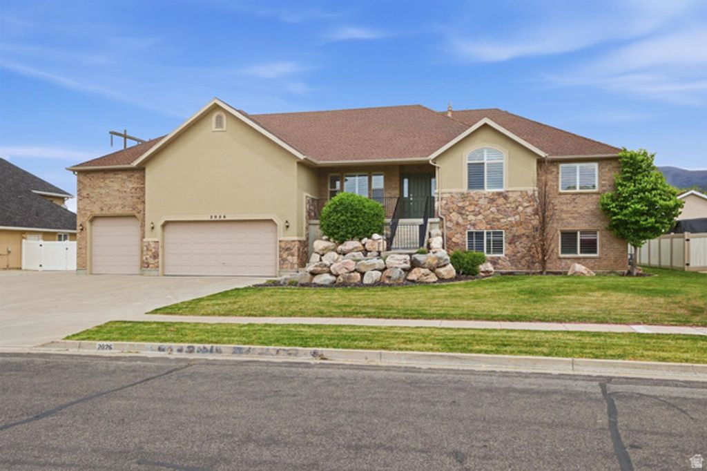 Image 2 of property listing at 2026 W RANCH RD, Farmington, UT 84025