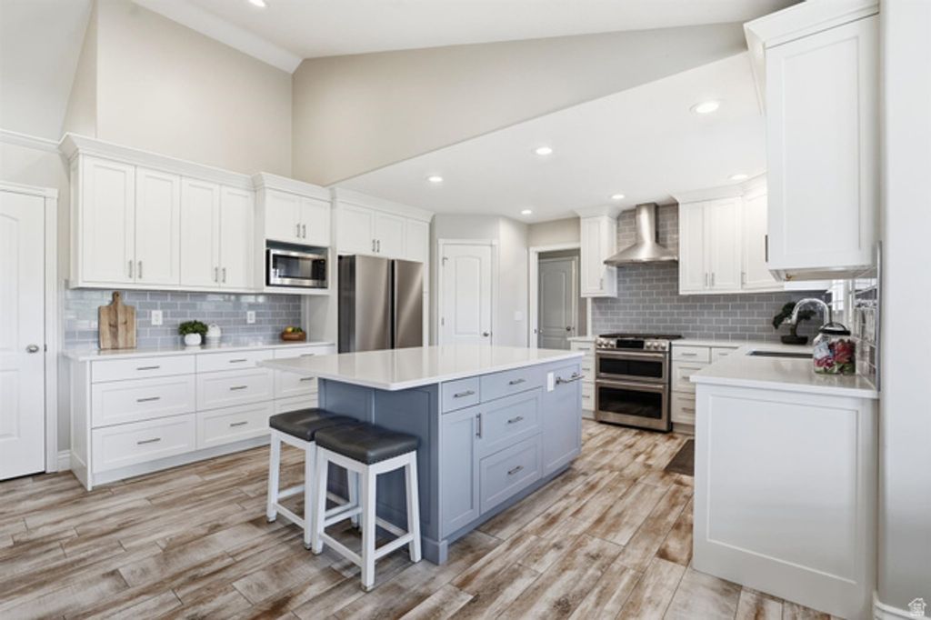 Image 14 of property listing at 2026 W RANCH RD, Farmington, UT 84025