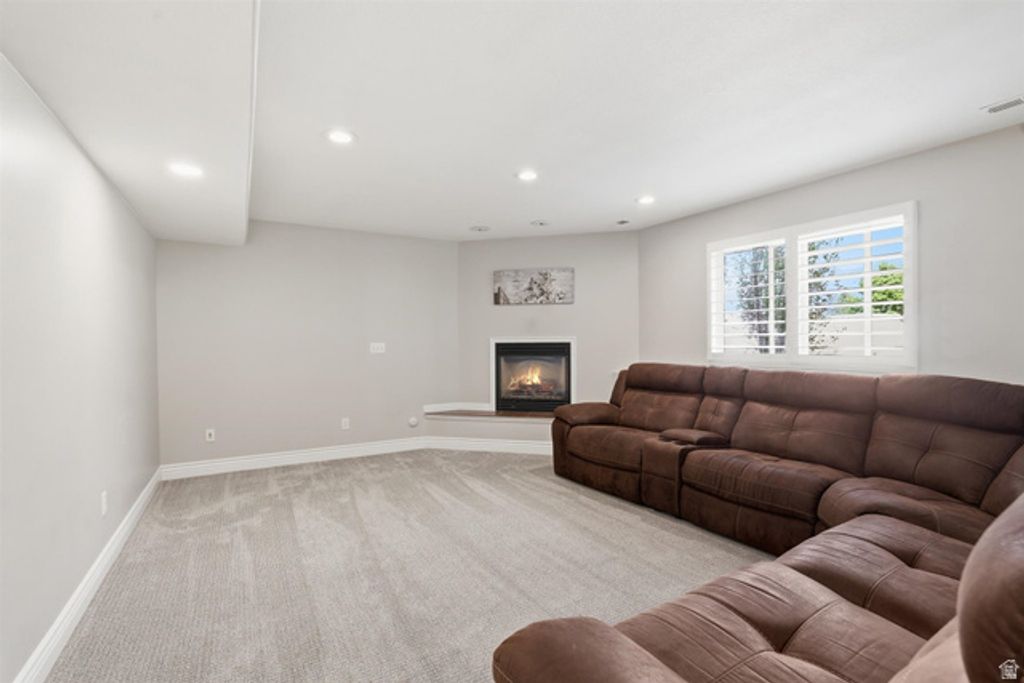 Image 40 of property listing at 2026 W RANCH RD, Farmington, UT 84025