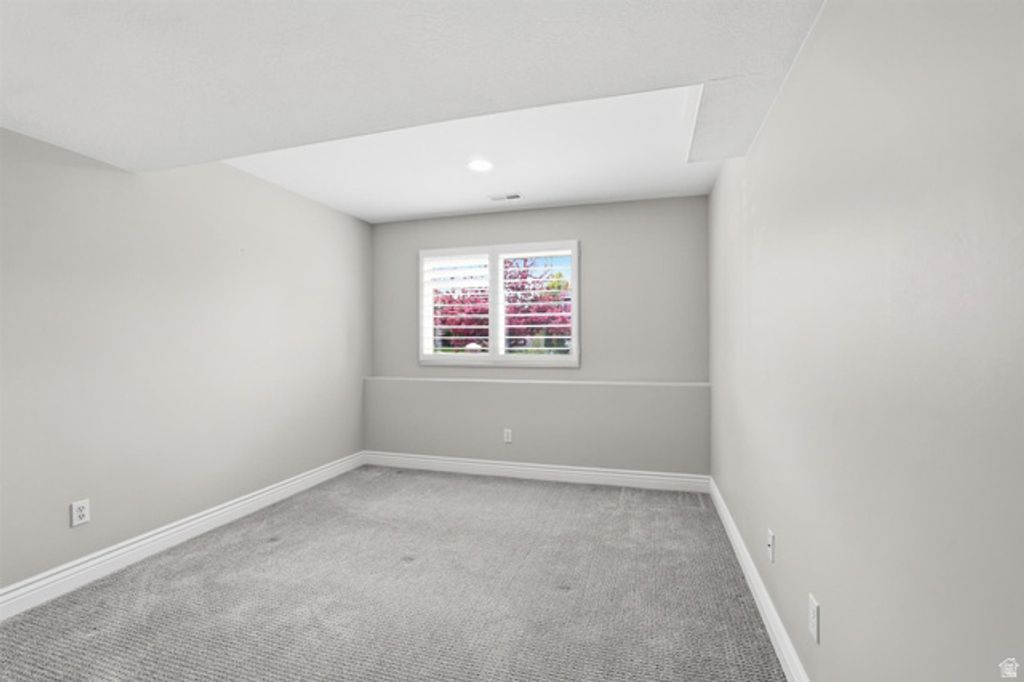 Image 45 of property listing at 2026 W RANCH RD, Farmington, UT 84025
