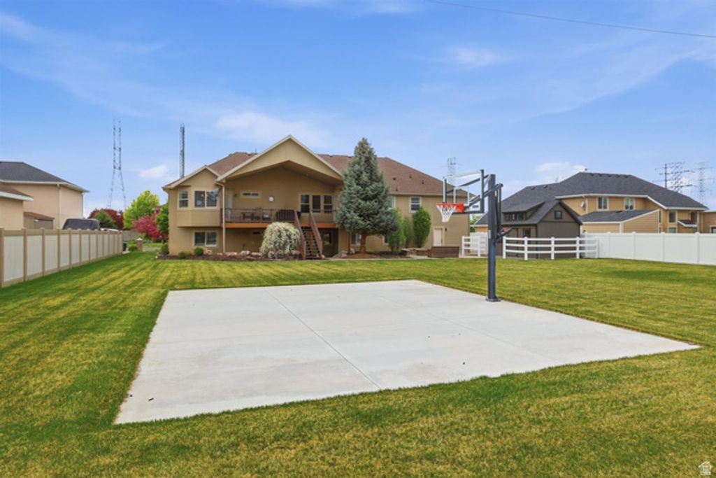 Image 51 of property listing at 2026 W RANCH RD, Farmington, UT 84025