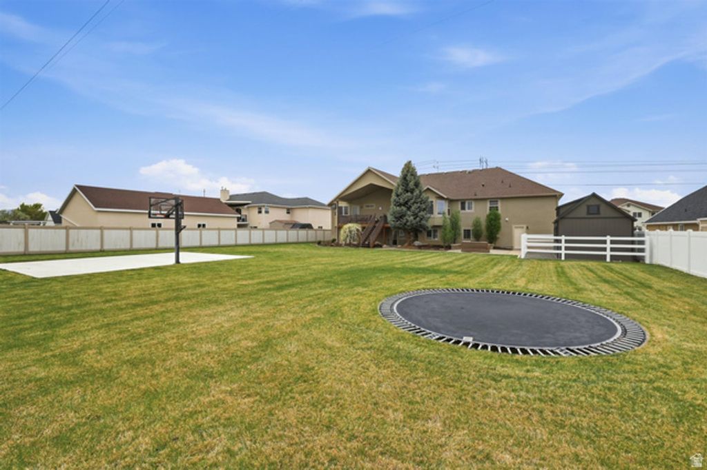 Image 52 of property listing at 2026 W RANCH RD, Farmington, UT 84025