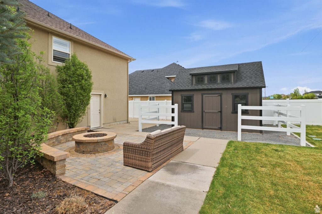 Image 54 of property listing at 2026 W RANCH RD, Farmington, UT 84025