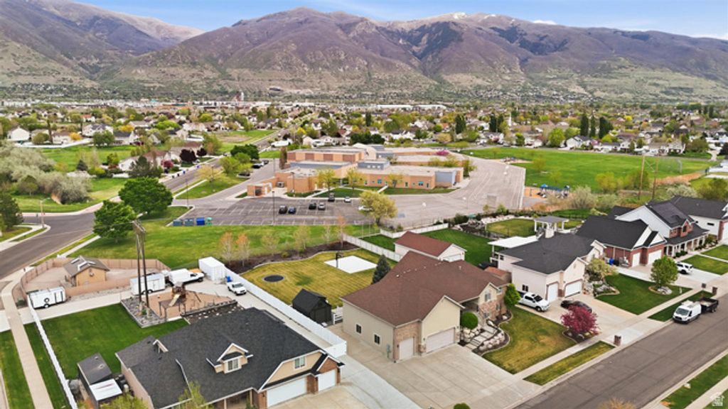 Image 69 of property listing at 2026 W RANCH RD, Farmington, UT 84025