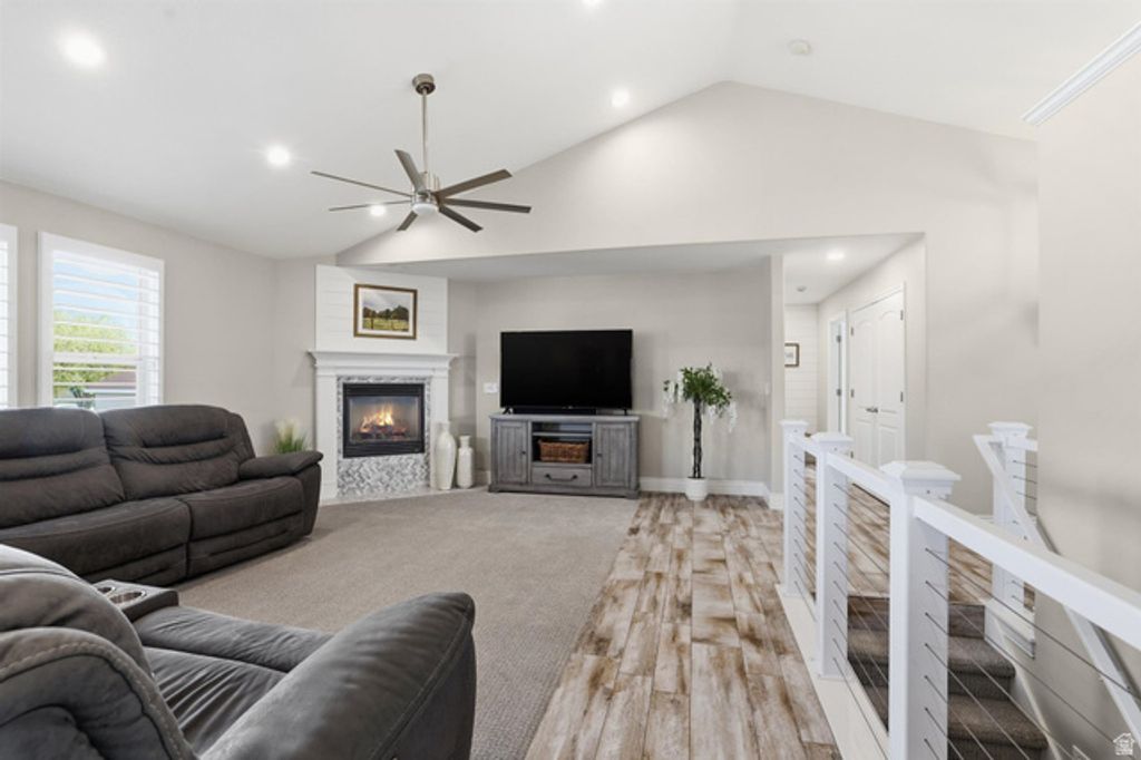 Image 9 of property listing at 2026 W RANCH RD, Farmington, UT 84025