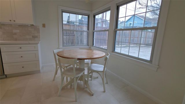 826 Heights Blvd, Houston, TX 77007