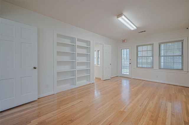 826 Heights Blvd, Houston, TX 77007