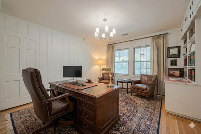 826 Heights Blvd, Houston, TX 77007