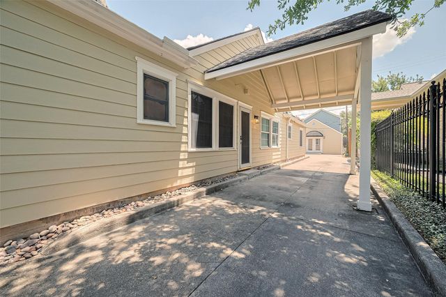 826 Heights Blvd, Houston, TX 77007