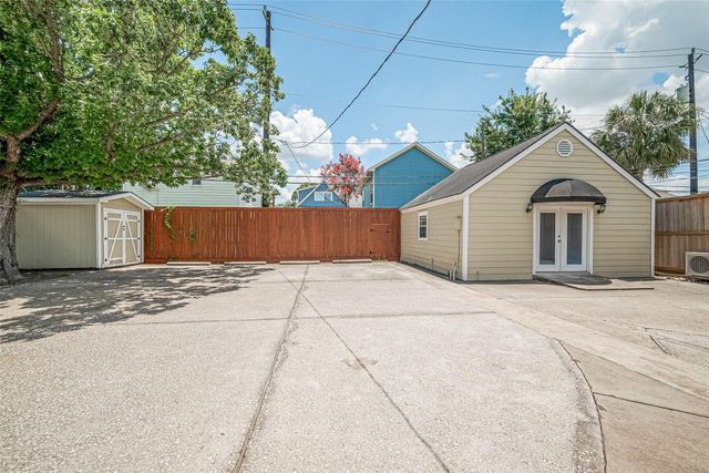 826 Heights Blvd, Houston, TX 77007