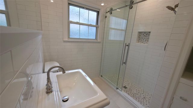 826 Heights Blvd, Houston, TX 77007