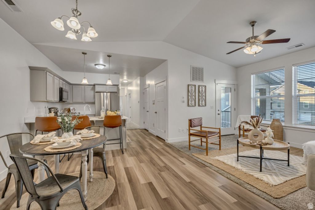 Image 2 of property listing at 1776 W NEWCASTLE LN #A302, Saratoga Springs, UT 84045