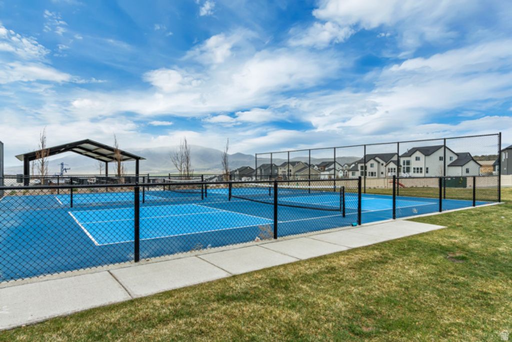Image 25 of property listing at 1776 W NEWCASTLE LN #A302, Saratoga Springs, UT 84045