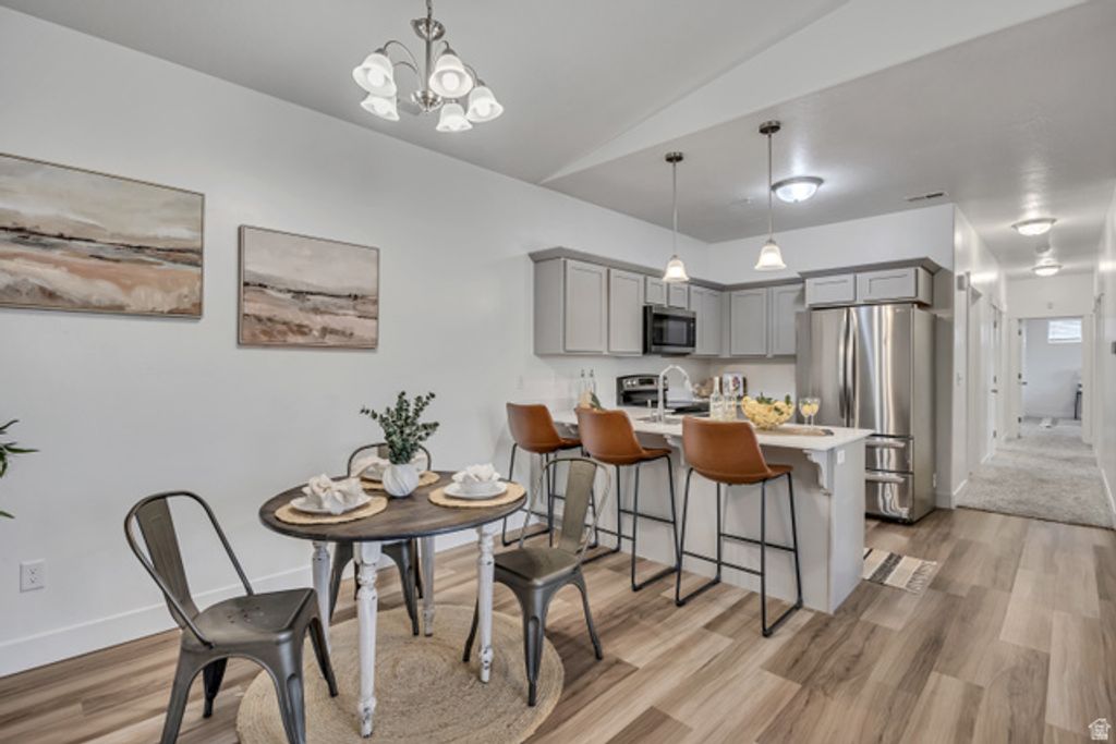 Image 4 of property listing at 1776 W NEWCASTLE LN #A302, Saratoga Springs, UT 84045