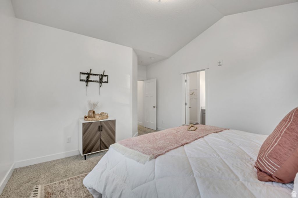Image 8 of property listing at 1776 W NEWCASTLE LN #A302, Saratoga Springs, UT 84045