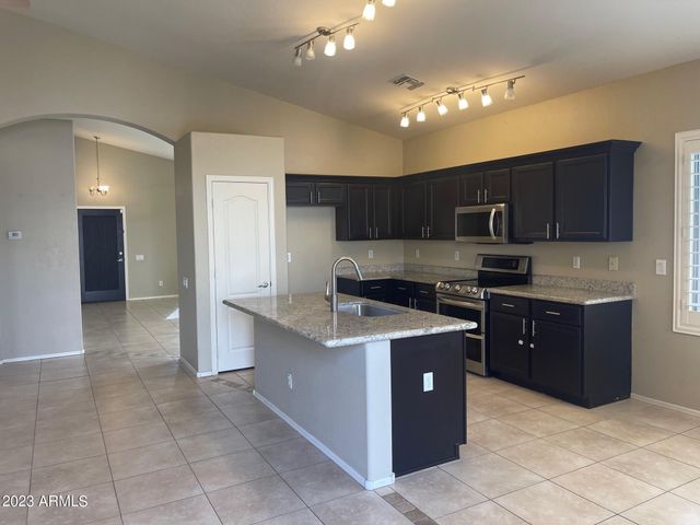 6668 W Rose Garden Lane, Glendale, AZ 85308