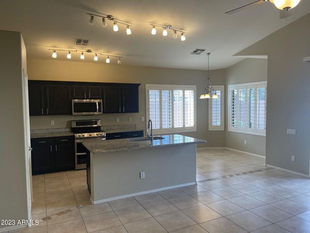 6668 W Rose Garden Lane, Glendale, AZ 85308