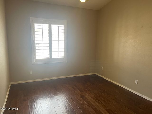 6668 W Rose Garden Lane, Glendale, AZ 85308