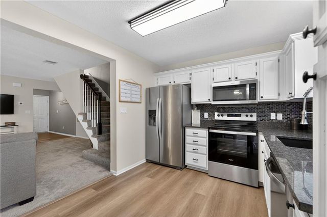 5583 Sunrise Meadow Lane 89-C, Lee's Summit, MO 64064