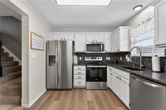 5583 Sunrise Meadow Lane 89-C, Lee's Summit, MO 64064