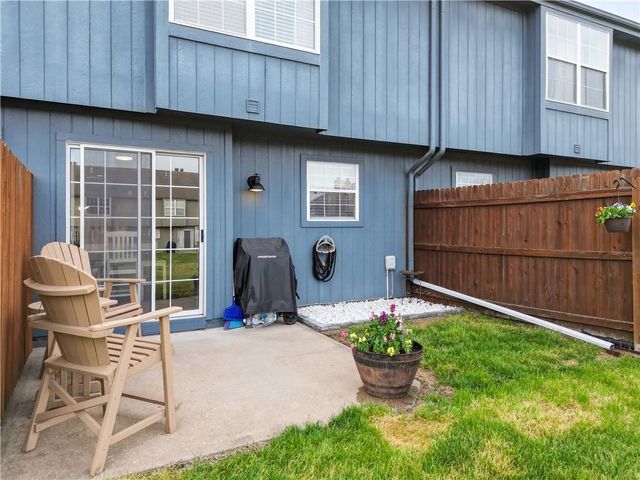 5583 Sunrise Meadow Lane 89-C, Lee's Summit, MO 64064