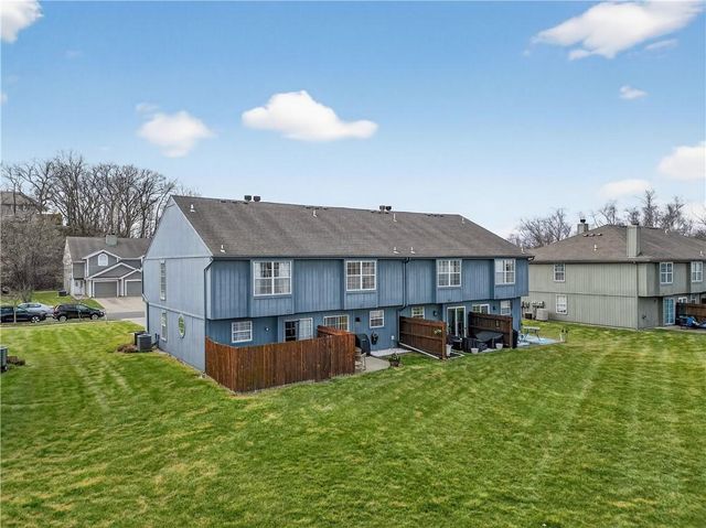 5583 Sunrise Meadow Lane 89-C, Lee's Summit, MO 64064