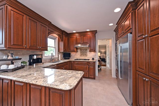 6453 Oldbarn Court, Madeira, OH 45243