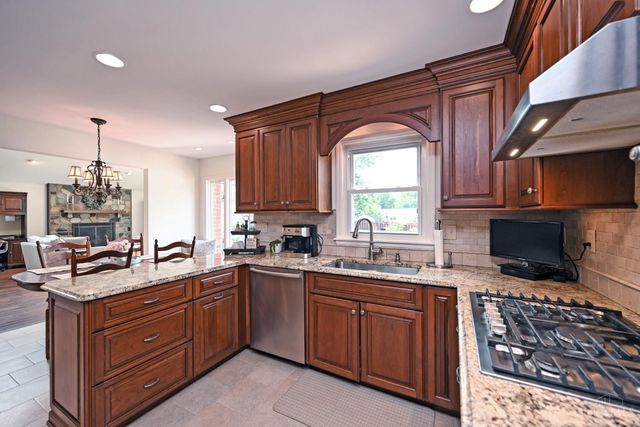 6453 Oldbarn Court, Madeira, OH 45243