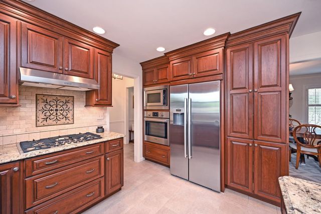 6453 Oldbarn Court, Madeira, OH 45243
