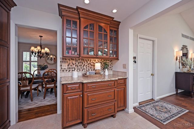 6453 Oldbarn Court, Madeira, OH 45243