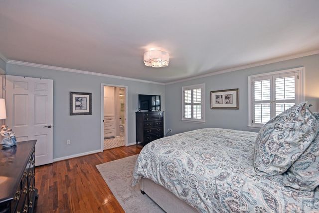 6453 Oldbarn Court, Madeira, OH 45243