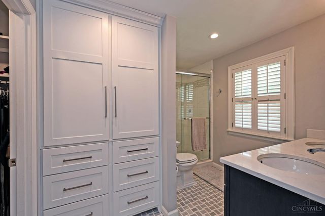 6453 Oldbarn Court, Madeira, OH 45243