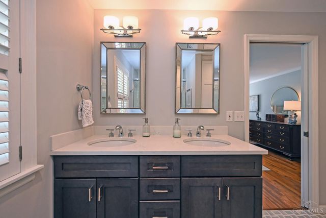 6453 Oldbarn Court, Madeira, OH 45243