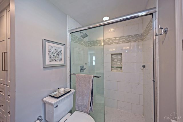 6453 Oldbarn Court, Madeira, OH 45243