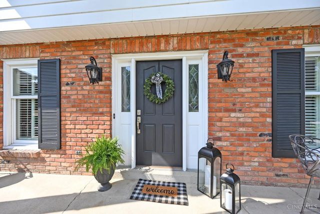 6453 Oldbarn Court, Madeira, OH 45243
