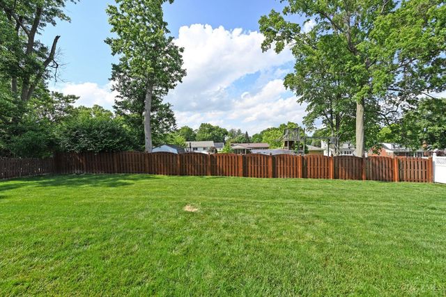 6453 Oldbarn Court, Madeira, OH 45243
