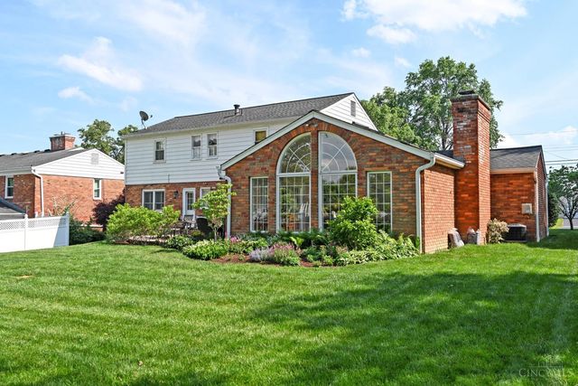 6453 Oldbarn Court, Madeira, OH 45243
