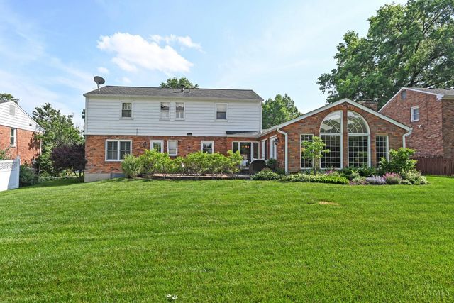 6453 Oldbarn Court, Madeira, OH 45243