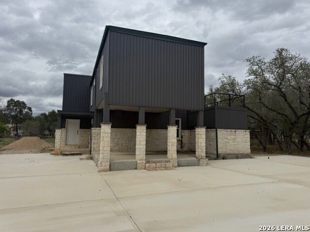 174 Red Fox, Poteet, TX 78065
