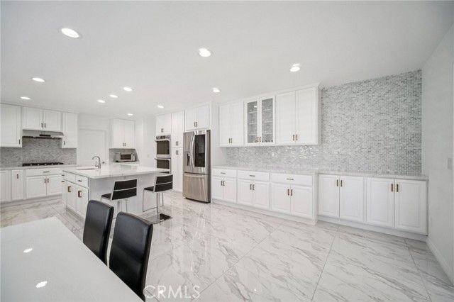 17158 Citronia Street, Northridge (los Angeles), CA 91325